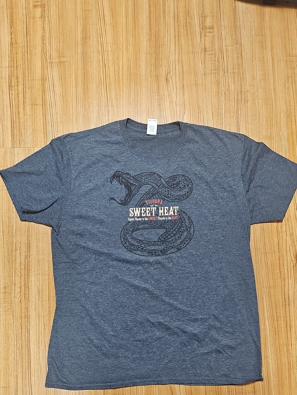 Sweet Heat Snake Graphic Tee - Gray Size XL